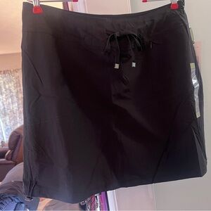 Green Tea Woven Black Skort (3in inseam) with Drawstring and pocket NWT